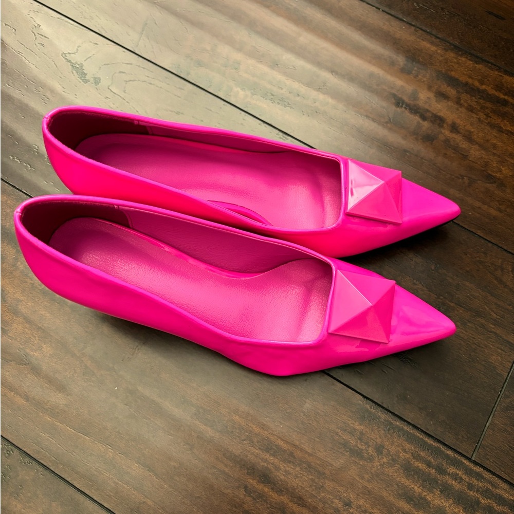 Pink pumps